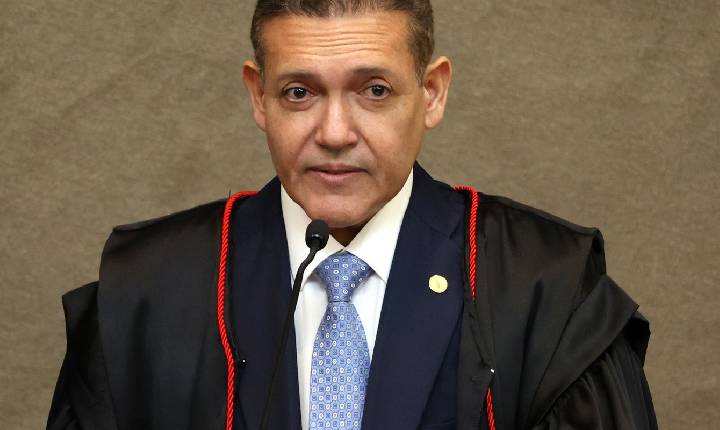 Kassio atende Flávio e suspende circulação de jornal de sindicato