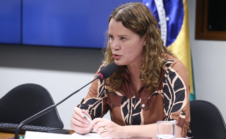 Entra em vigor lei que cria 'Selo Cidade Mulher'