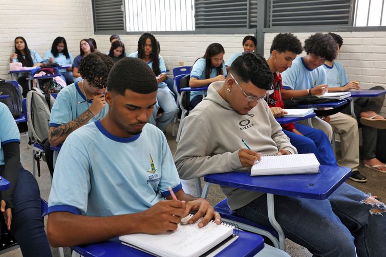 Pé-de-Meia: pagamento da 7ª parcela começa nesta segunda-feira