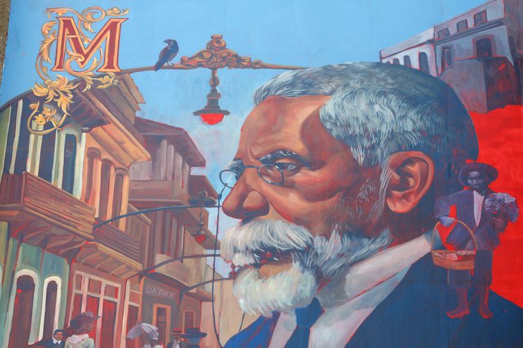 Casa onde morou Machado vira estacionamento; Justiça ordena reforma