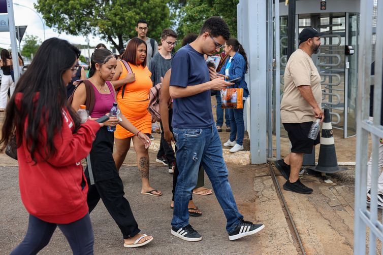 Falta um mês para o primeiro dia de provas do Enem 2025