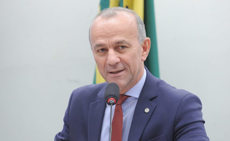 Projeto prevê prazo para órgão público pagar microempresa fornecedora