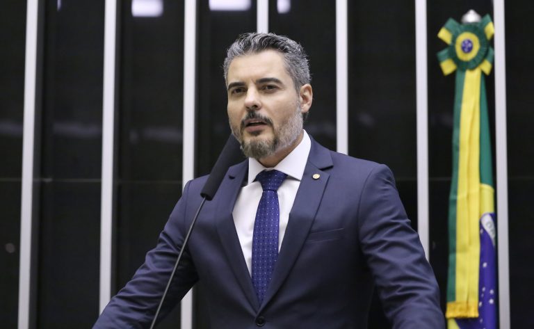 Comissão aprova projeto que prevê reforço em alertas meteorológicos