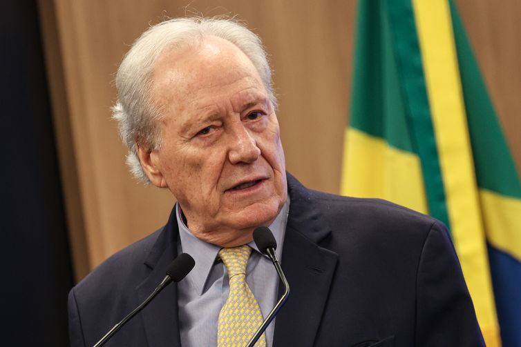 Lewandowski diz que mudar papel da PF é inconstitucional