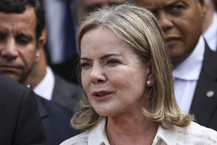 Lula pede empenho a ministros na tramitação de projetos de segurança