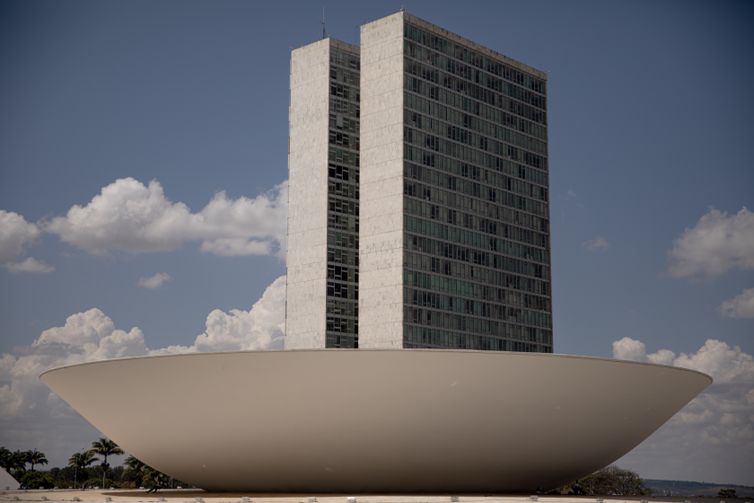 Deputados se opõem à aprovação do PL da Dosimetria na Câmara