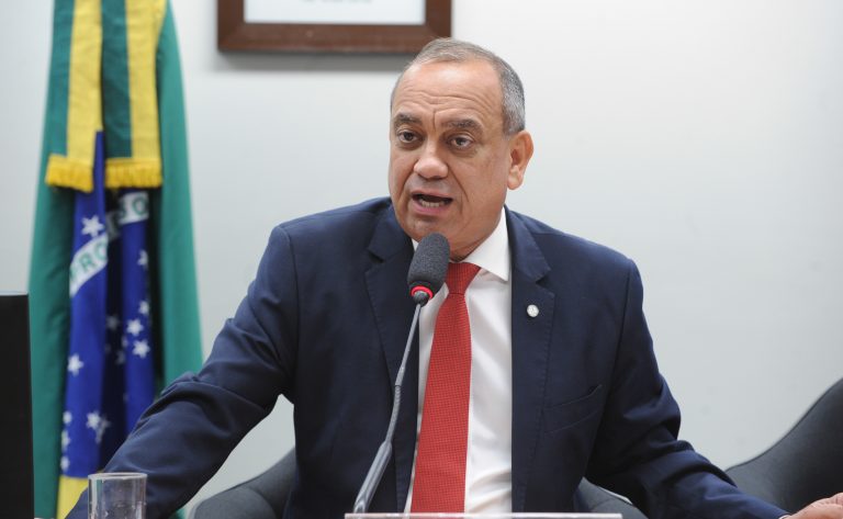 Comissão aprova quarentena de 5 anos para diretores da Agência Nacional do Petróleo voltarem a atuar no mercado