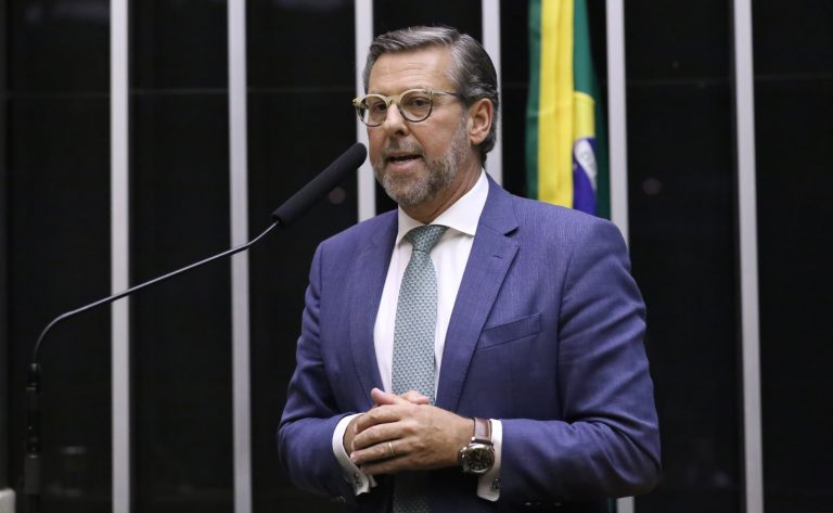 Projeto prevê testes rápidos para detectar metanol em bebidas durante fiscalização