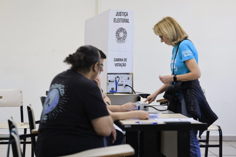 Além do segundo turno, algumas cidades terão eleições suplementares neste domingo